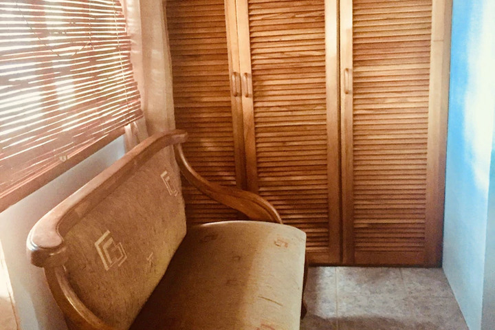 Room 3 of 6
