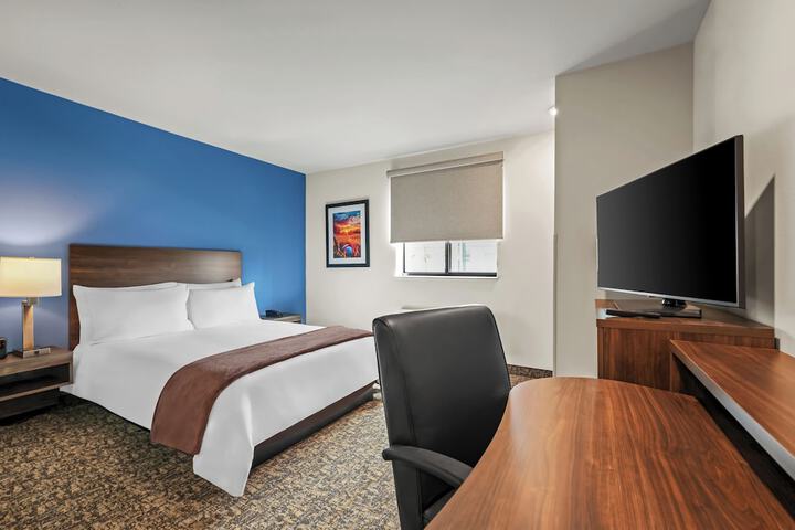Room 13 of 27