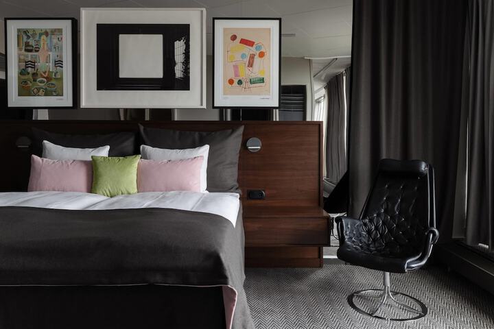 Room 48 of 119