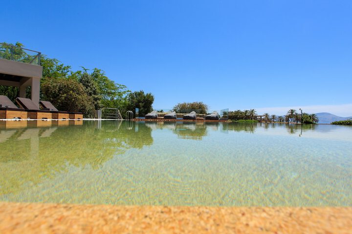 Pool 45 of 73
