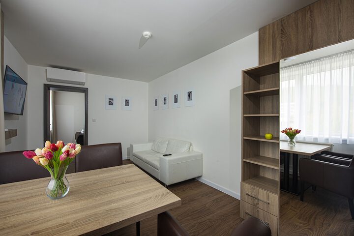 Room 11 of 47