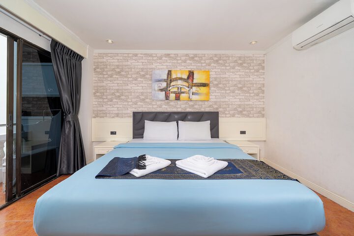 Room 45 of 147