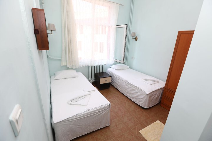 Room 7 of 40