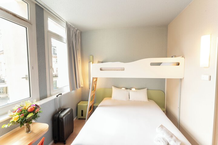 Room 8 of 35