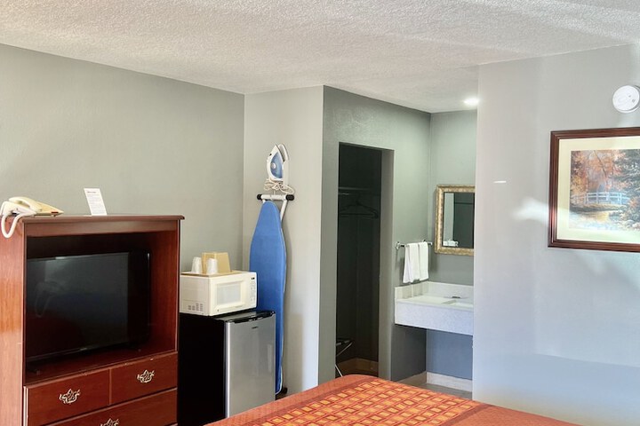 Room 6 of 21