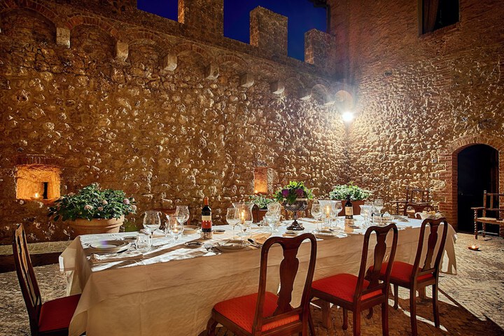 Exterior of Castello di Poggiarello