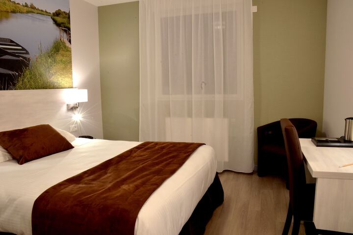 Room 43 of 62