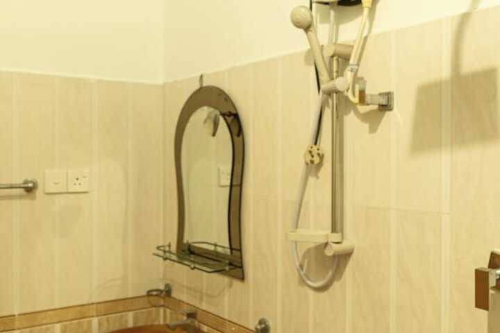 Room 5 of 27