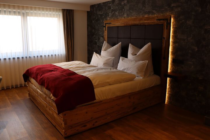 Room 4 of 67