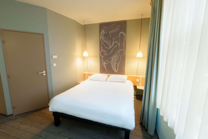 Room 17 of 78