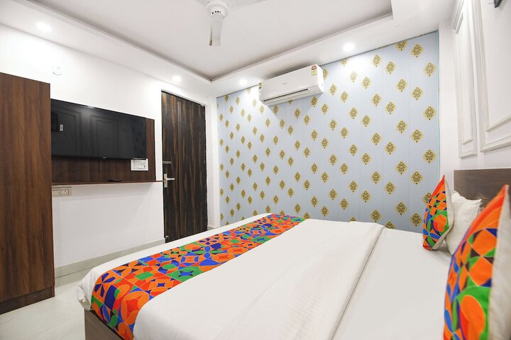 Room 17 of 31