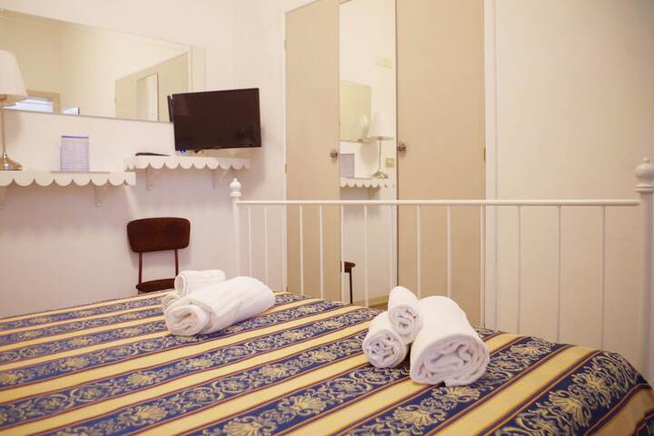 Room 19 of 73