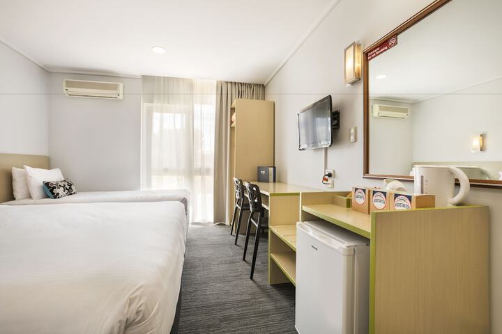 Room 13 of 41
