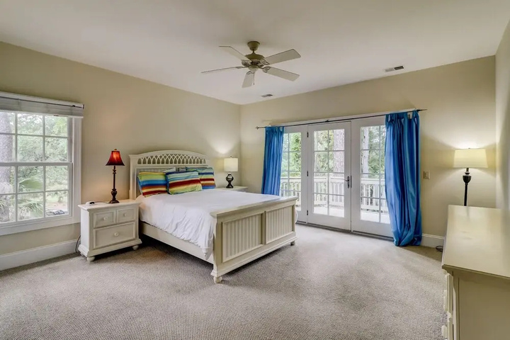Room 3 of 27