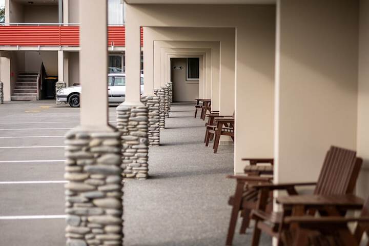 Hotel 185 of 196