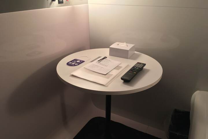 Room 9 of 36