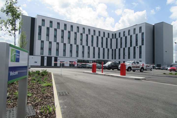 Hotel 70 of 88