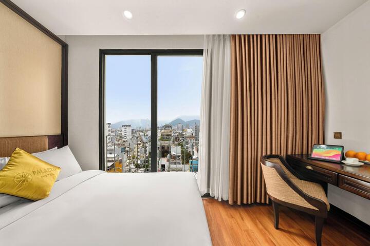 Room 42 of 112