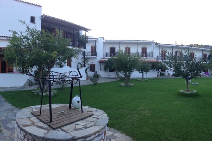 Hotel Exterior 46 of 59