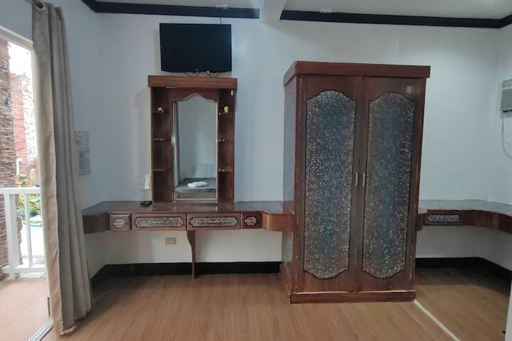 Room 38 of 60