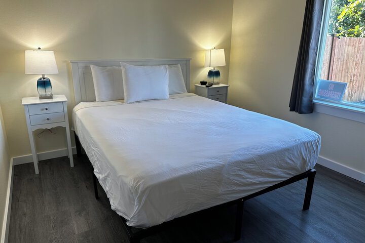 Room 18 of 80
