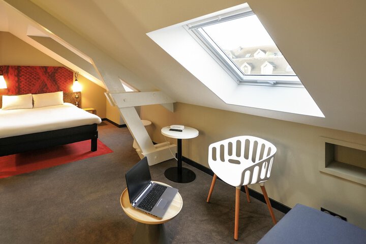 Room 21 of 92