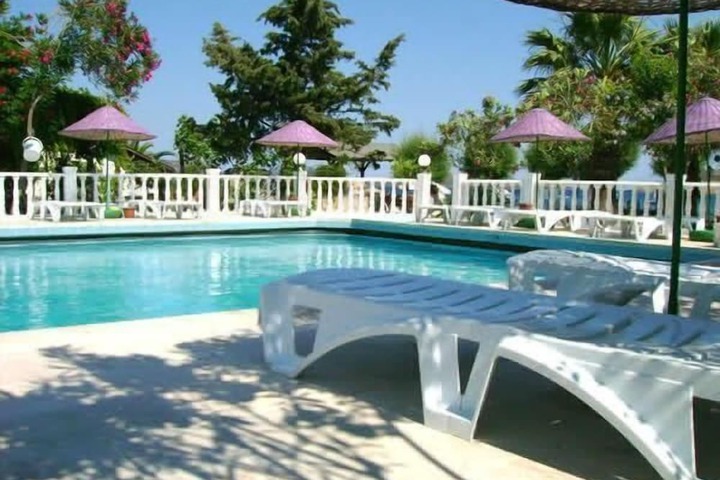 Pool 46 of 85