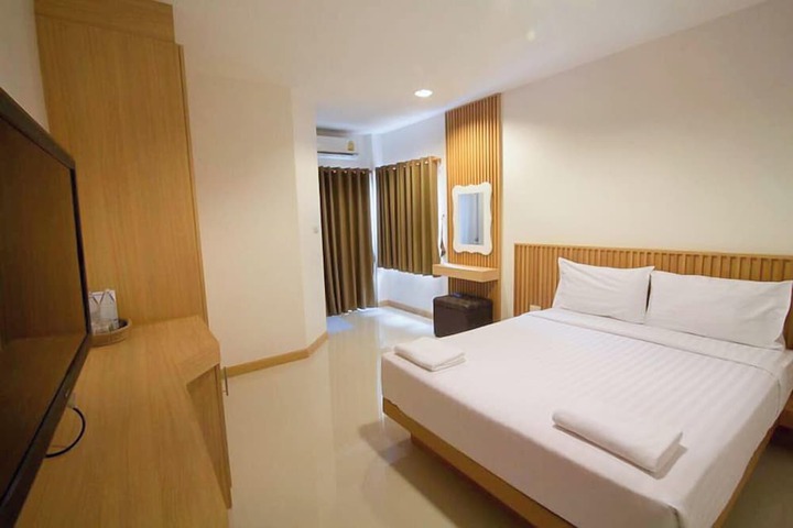 Room 14 of 40