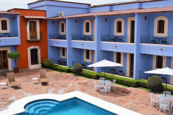 Pools & Facilities