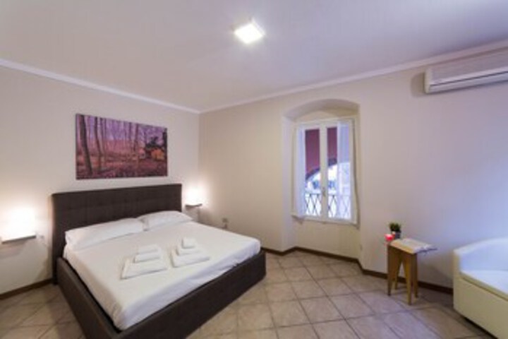 Room 43 of 47