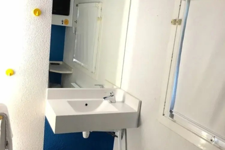 Room 7 of 14
