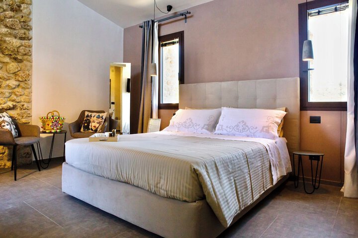 Room 43 of 124