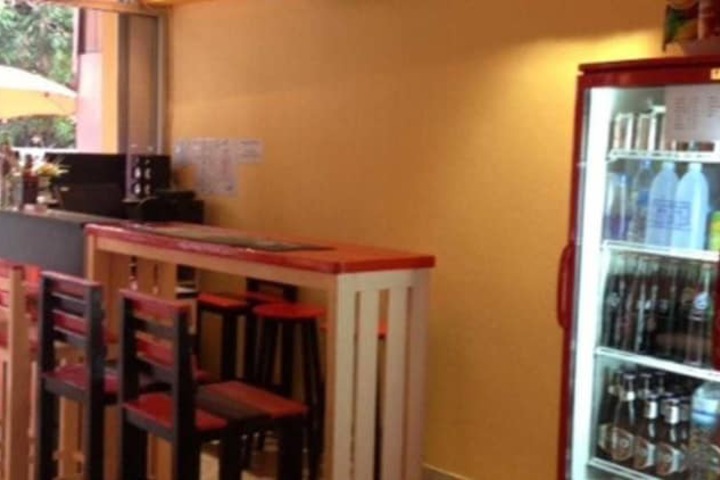 Snack bar