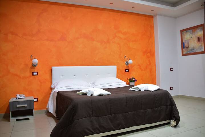 Room 10 of 63