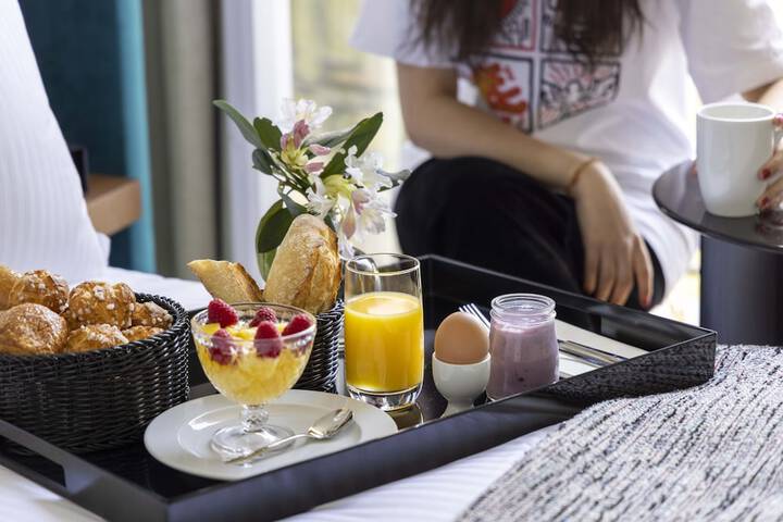 Breakfast/Coffee Service 38 of 50