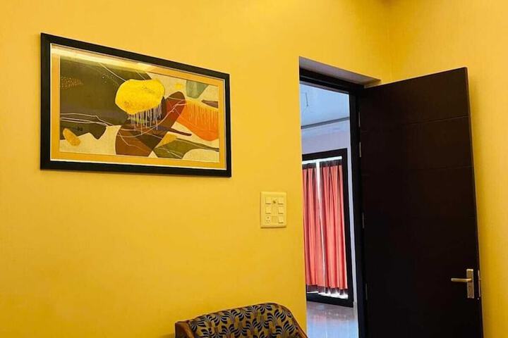 Room 26 of 77