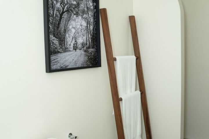 Room 11 of 26