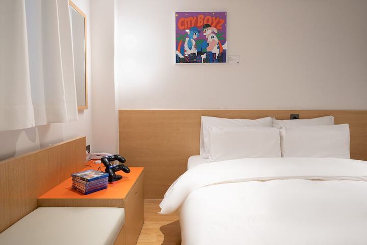 Room 77 of 100