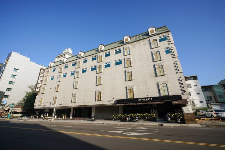 Hotel 66 of 66