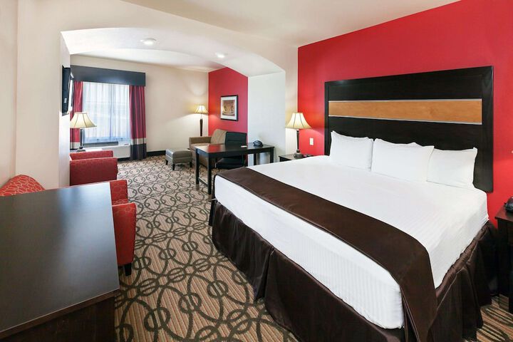 Room 4 of 38