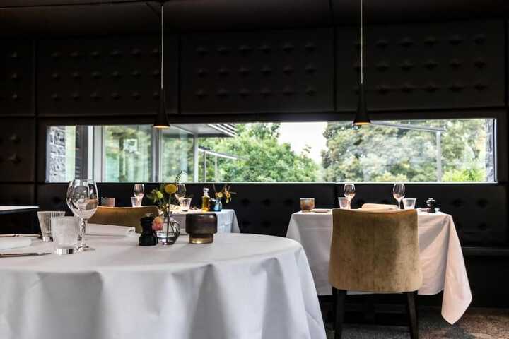 Dining 59 of 102