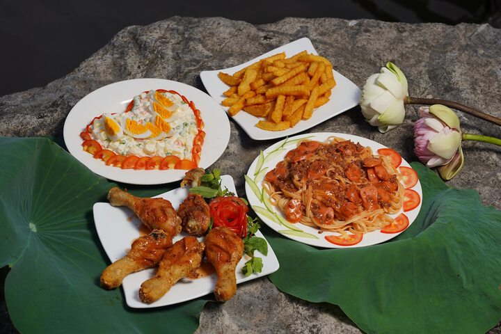 Dining 63 of 98