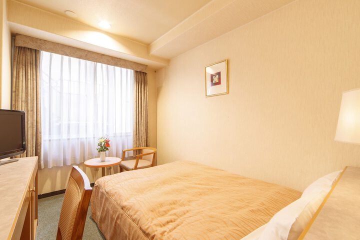 Room 6 of 21