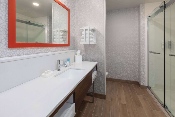 Bathroom shower