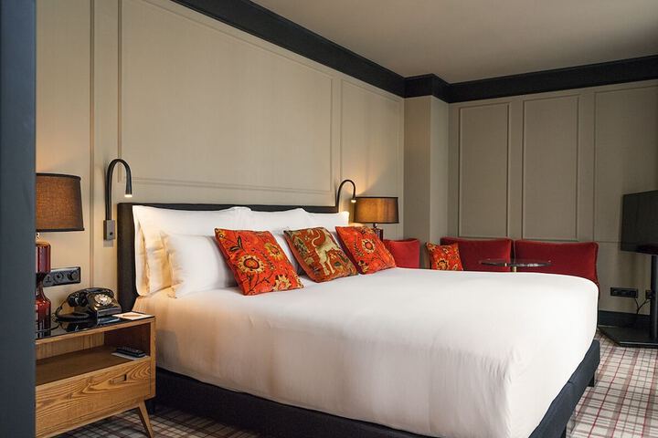 Room 10 of 63