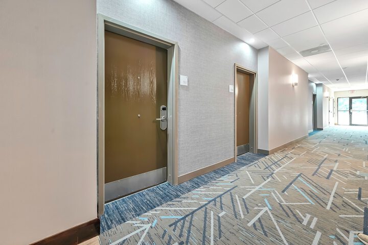 Ballroom/Hall 69 of 75