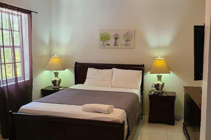 Room 9 of 36