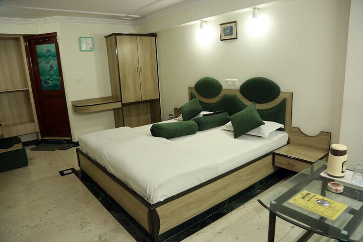 Room 43 of 56