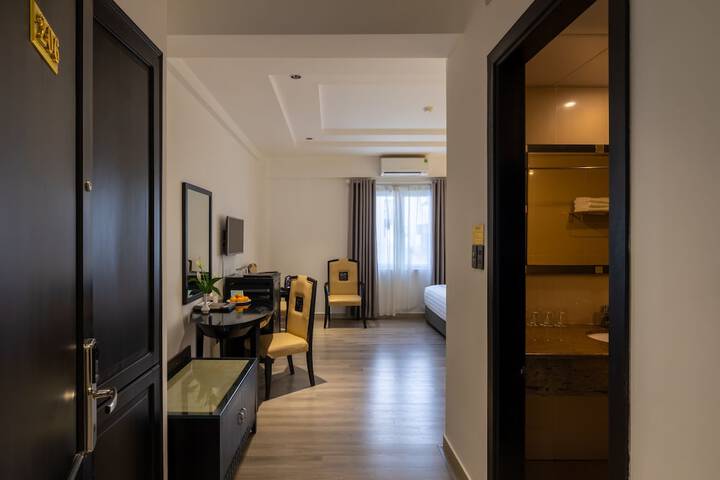 Room 30 of 201