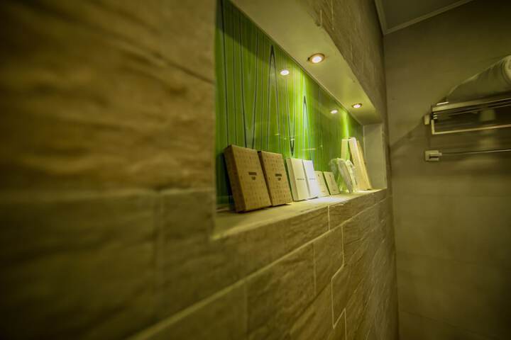 Room 20 of 54